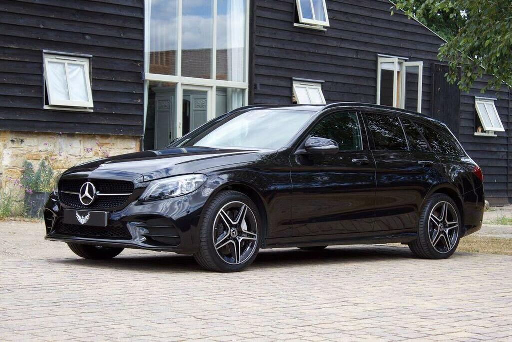 Mercedes-Benz C Class 2.0 C300e 13.5Kwh Amg Line Night Edition Premium Black