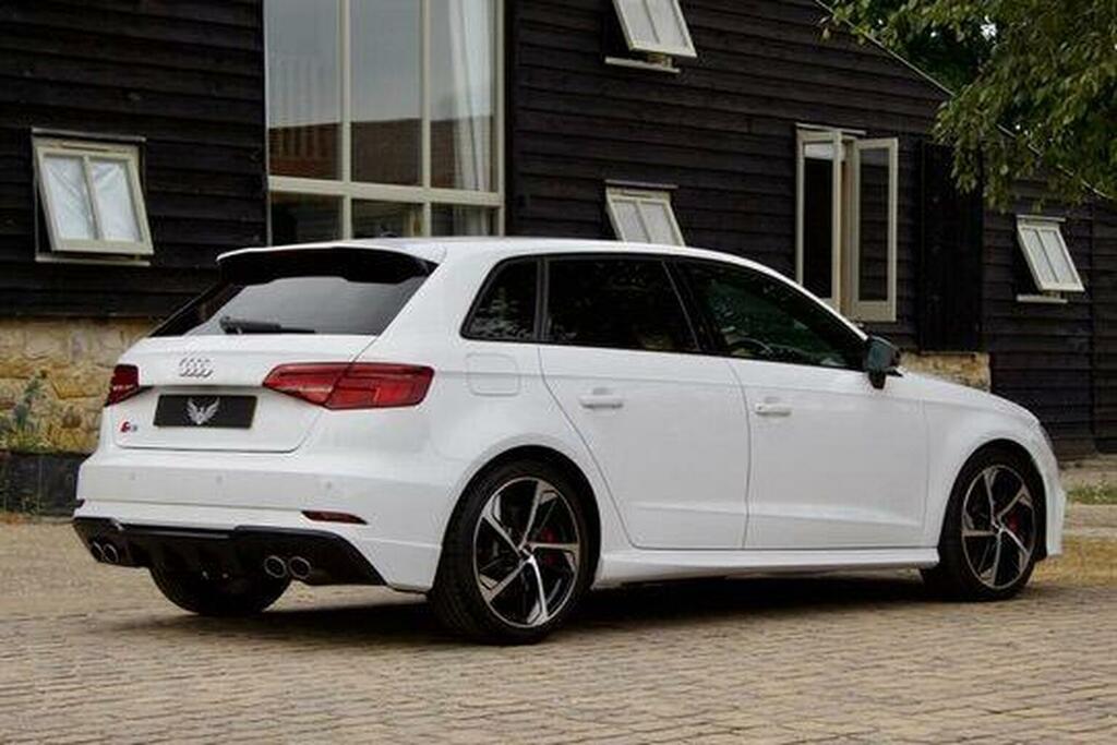 Audi S3 2.0 Tfsi Black Edition Sportback S Tronic Quattro EG68YJB White #2