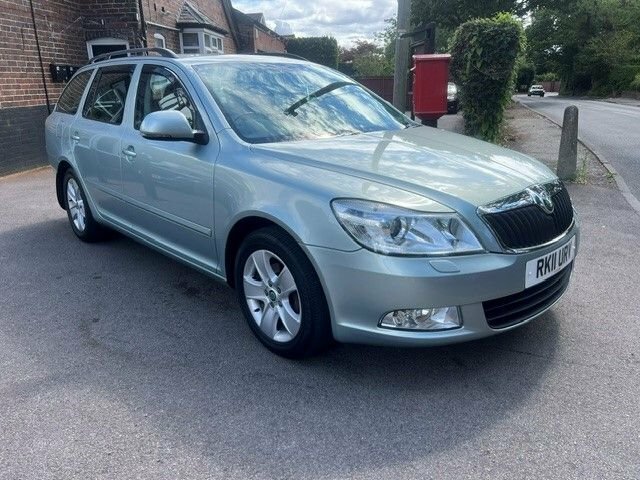 Skoda Octavia 1.6 Tdi Elegance Estate Euro 5 Green