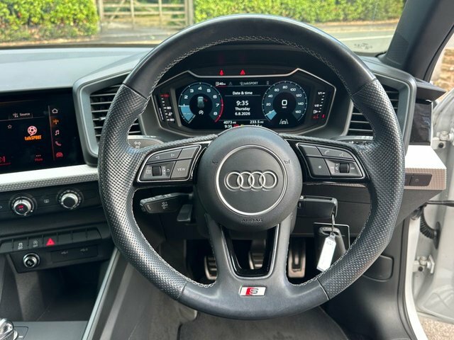 Audi A1 Tfsi 25 S Line White #4