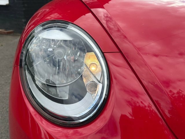 Volkswagen Beetle Tdi Bluemotion Tech Cabriolet PJ63LBF Red #6