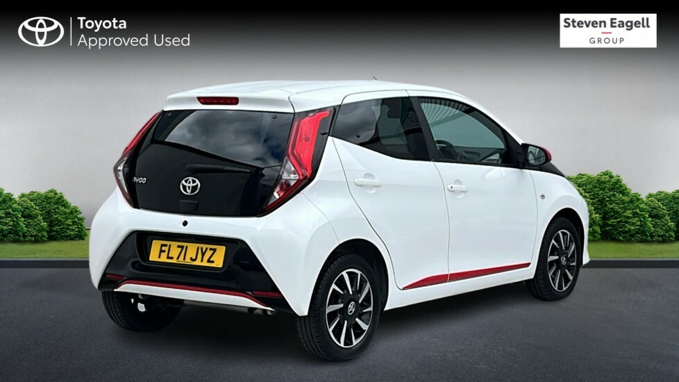 Toyota Aygo 1.0 Vvt-i X-trend Euro 6 Ss FL71JYZ White #2