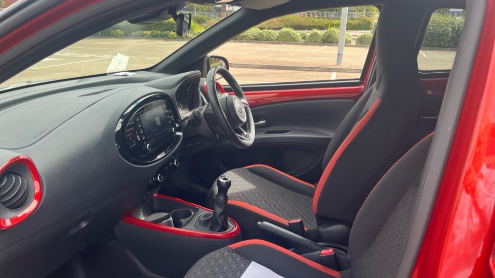 Toyota Aygo X 1.0 Vvt-i Edge Euro 6 Ss BM23OGB Red #5