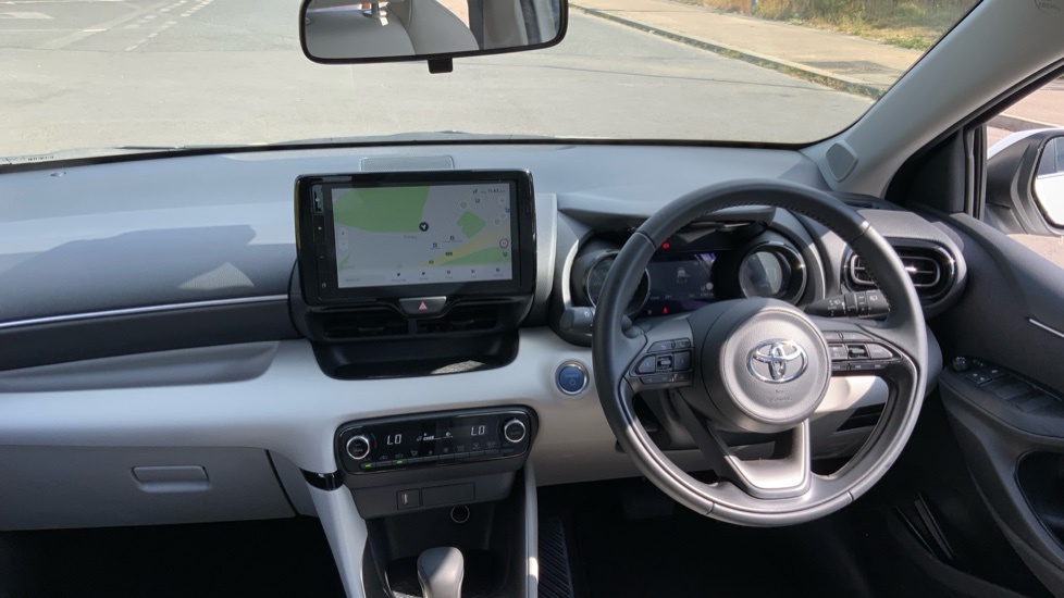 Toyota Yaris 1.5 Vvt-h Excel Hatchback Hybrid E-cvt AP23KOB White #6