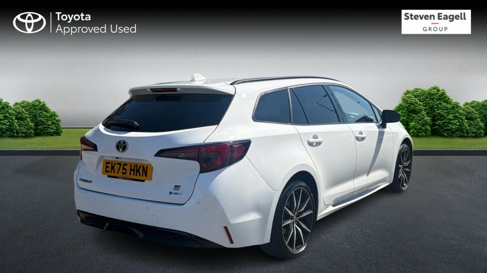 Toyota Corolla 2.0 Vvt-h Gr Sport Touring Sports Hybri EK75HKN White #2