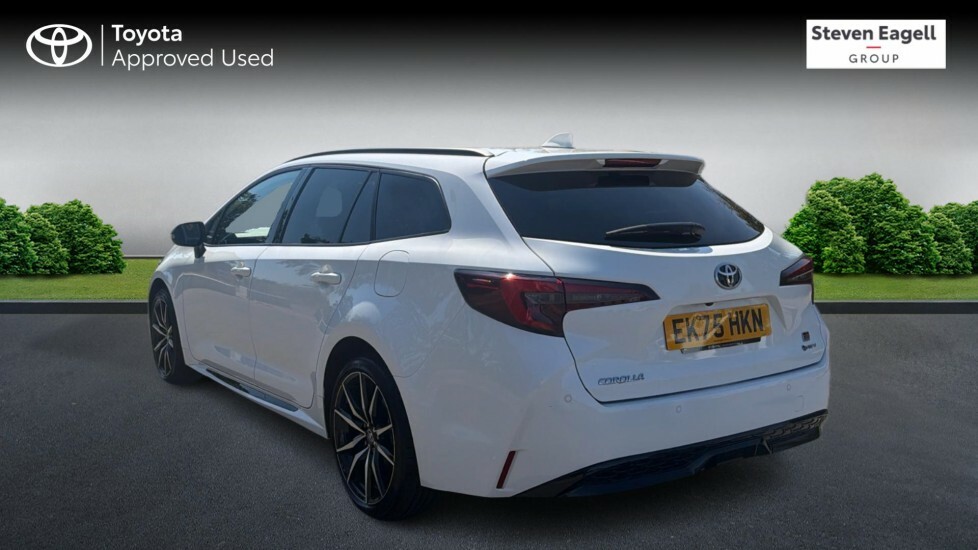 Toyota Corolla 2.0 Vvt-h Gr Sport Touring Sports Hybri EK75HKN White #4