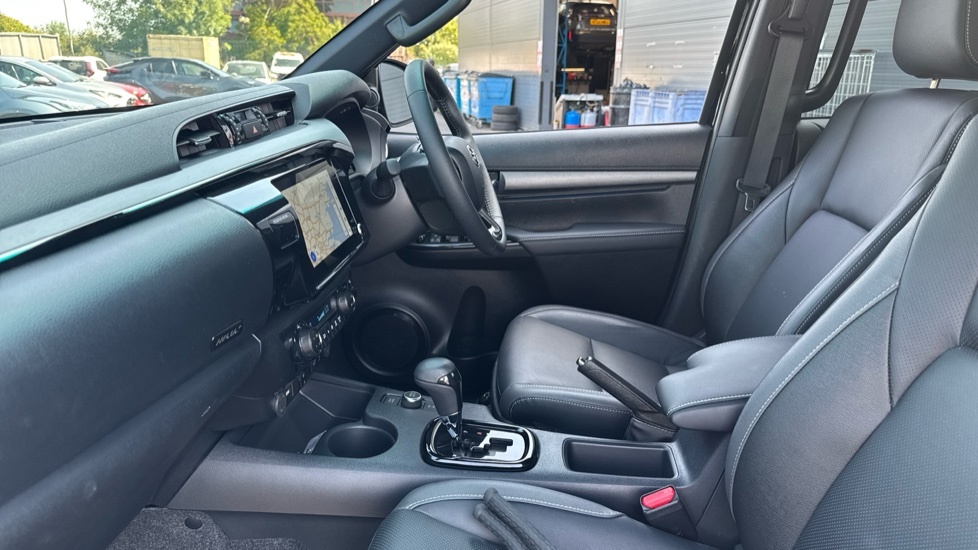 Toyota HILUX 2.8 D-4d-h Invincible X 4Wd Euro 6 VN75JWU Black #5