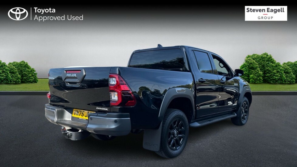 Toyota HILUX 2.8 D-4d-h Invincible X 4Wd Euro 6 VN75JWU Black #2