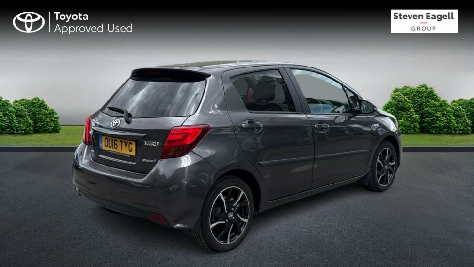 Toyota Yaris 1.5 Vvt-h Design E-cvt Euro 6 OU16TYG Grey #2