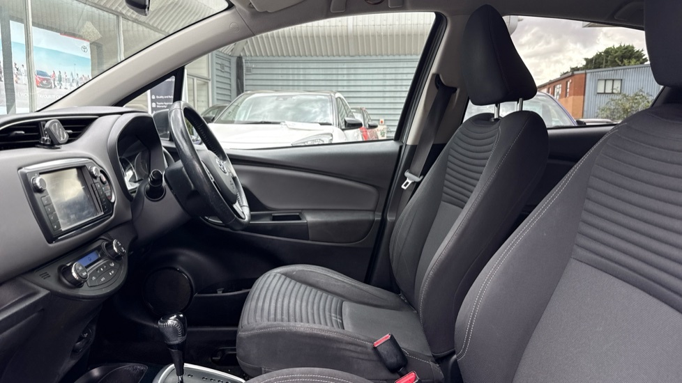 Toyota Yaris 1.5 Vvt-h Design E-cvt Euro 6 OU16TYG Grey #5