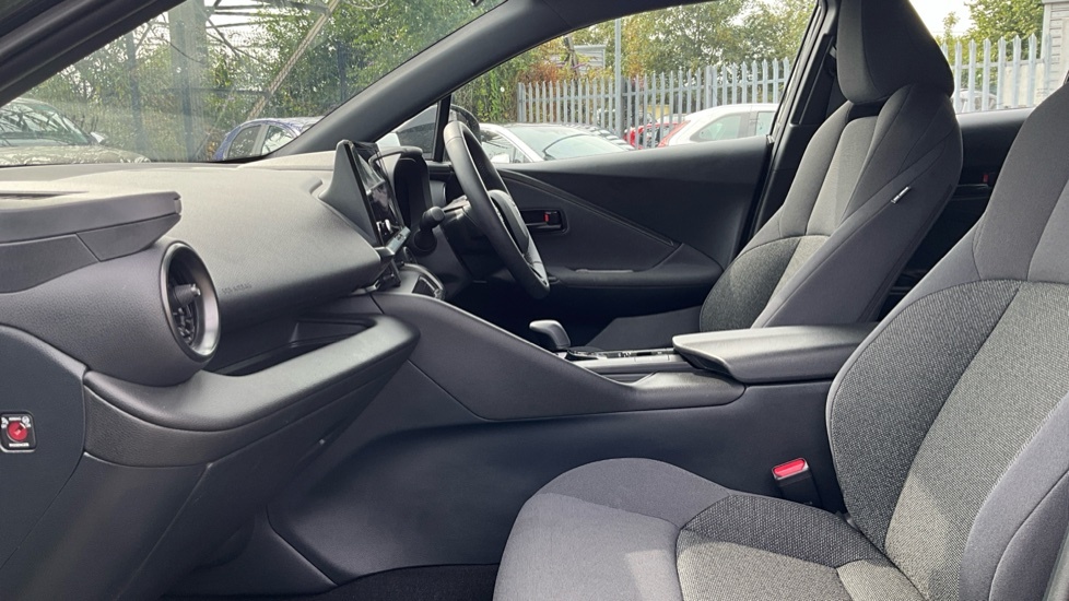 Toyota C-Hr 1.8 Vvt-h Icon Suv Hybrid Cvt Euro 6 S FL75RYW Black #5