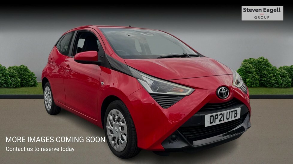 Toyota Aygo 1.0 Vvt-i X-play Hatchback X-shift Euro Red