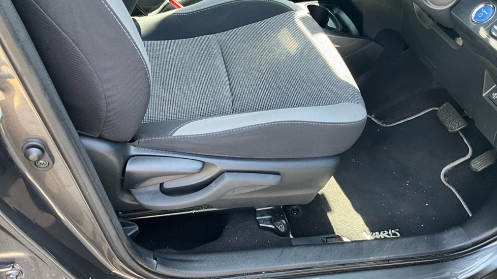 Toyota Yaris Design Grey #17