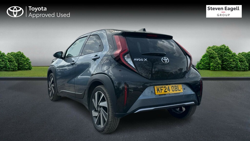 Toyota Aygo X 1.0 Vvt-i Exclusive Hatchback X-shift E #4