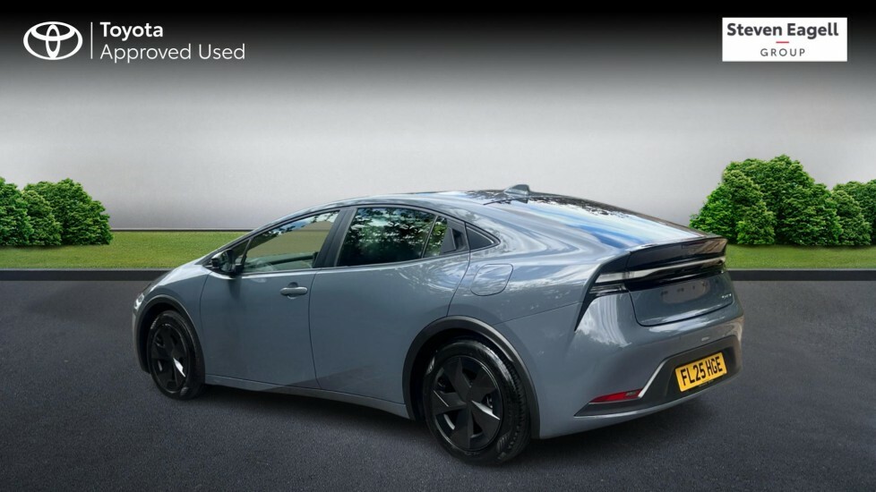 Toyota Prius 2.0 13.6Kwh Design Hatchback Plug-in Hy #4