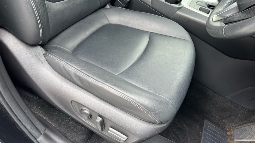 Toyota Rav 4 Rav4 Black Edition Hev Cvt Black #17