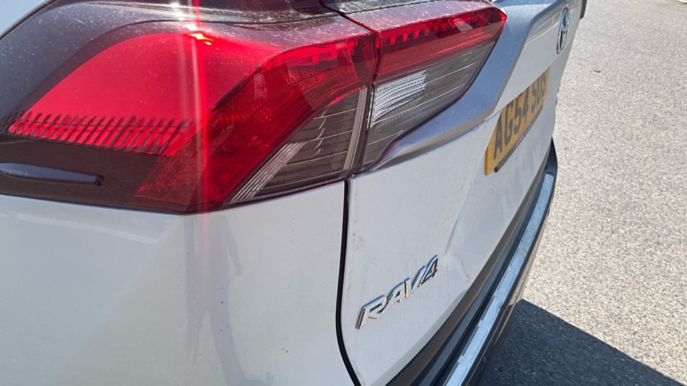 Toyota Rav 4 Rav4 Plug-in Design White #21