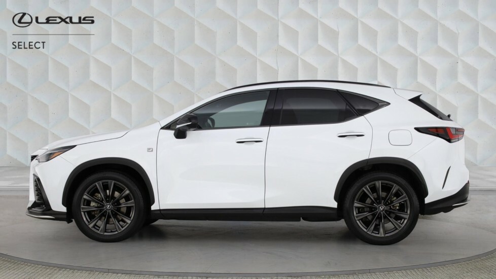 Lexus NX 2.5 450H 18.1Kwh F Sport Suv Plug-in H White #3