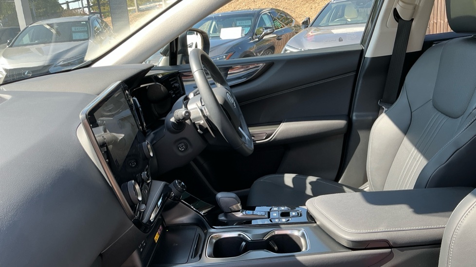 Lexus NX 2.5 450H 18.1Kwh Premium Suv Plug-in H Black #6