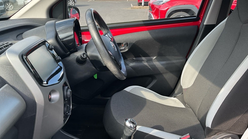 Toyota Aygo 1.0 Vvt-i X-play Hatchback Euro Red #5