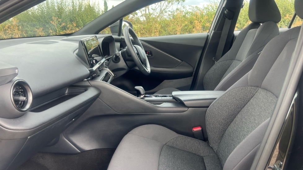 Toyota C-Hr 1.8 Vvt-h Icon Suv Hybrid Cvt Euro 6 S Black #5
