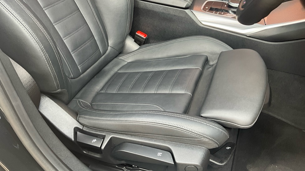 BMW 3 Series M Sport Touring Blue #18