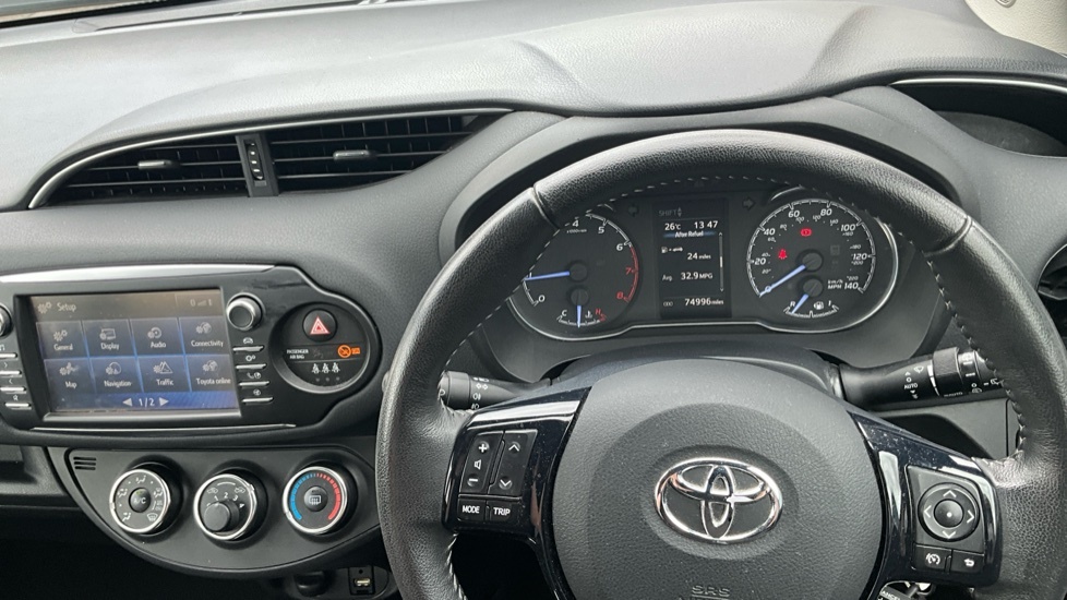 Toyota Yaris Icon Tech Hybrid Red #10