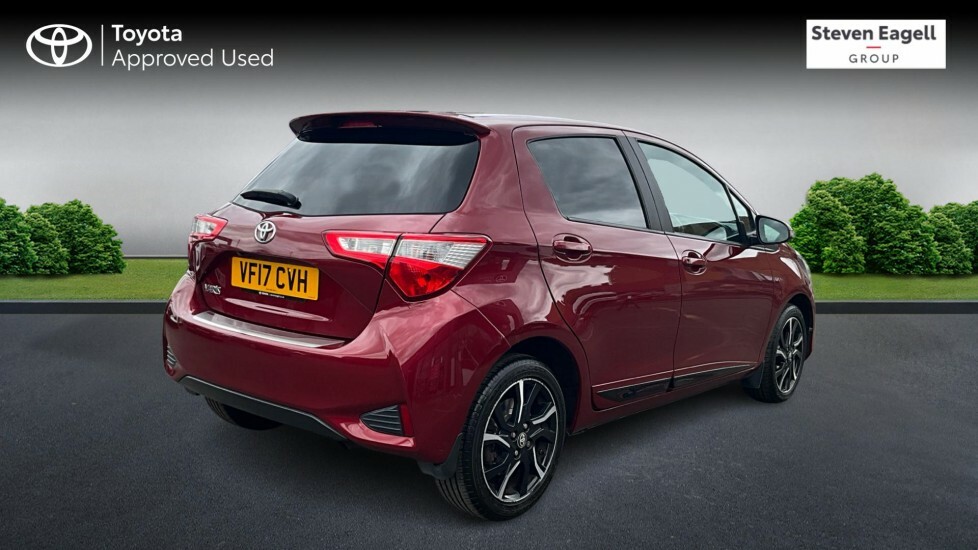 Toyota Yaris 1.5 Vvt-i Design Euro 6 Red #2