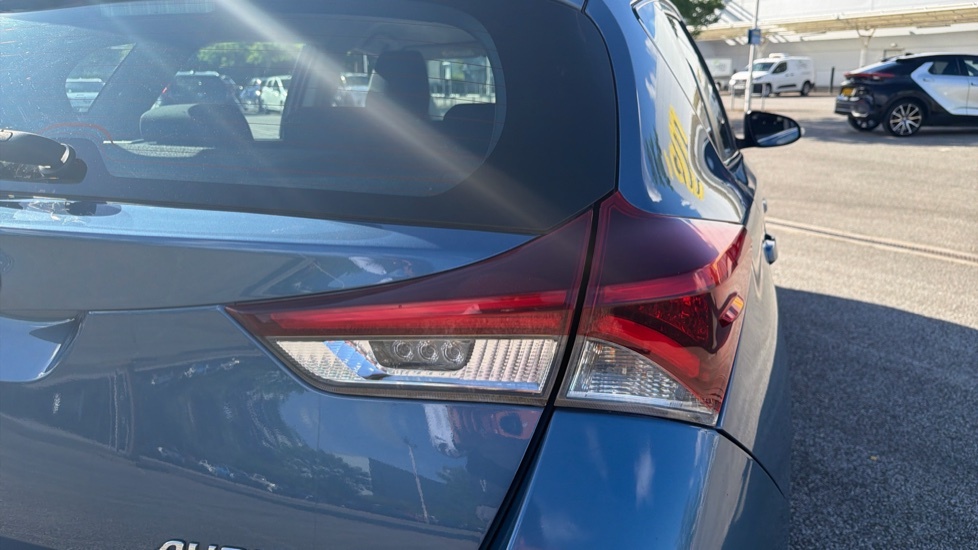 Toyota Auris 1.8 Vvt-h Excel Black #21