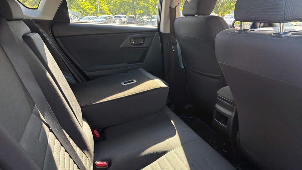 Toyota Auris 1.8 Vvt-h Excel Black #18