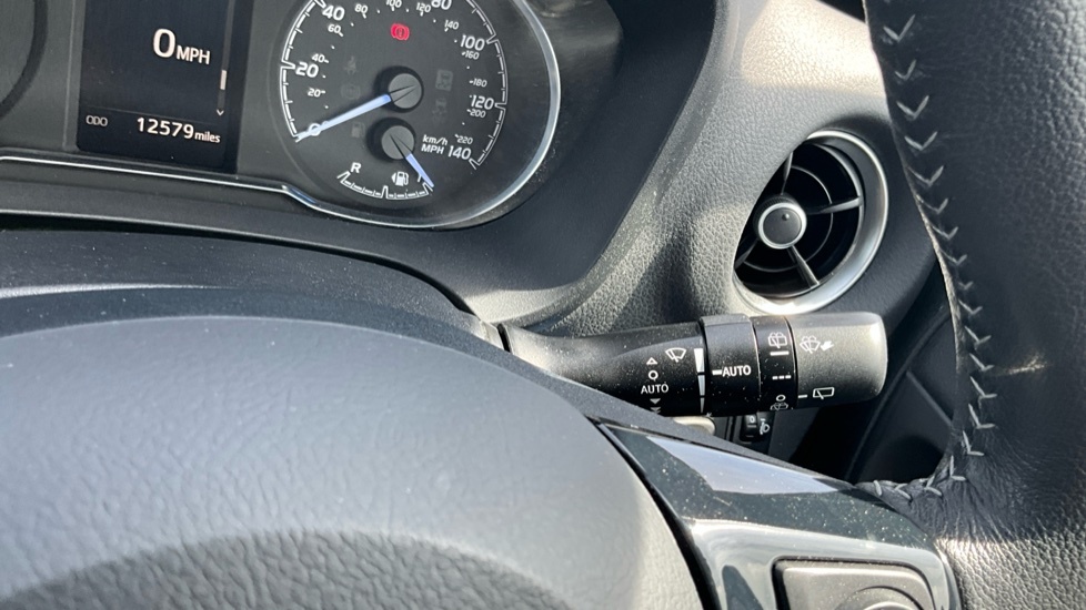 Toyota Yaris 1.5 Vvt-i Icon Tech Protection Pack Blue #32