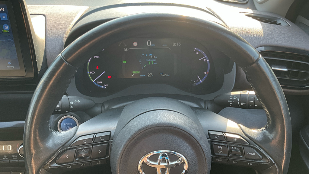 Toyota Yaris Cross Dynamic White #11