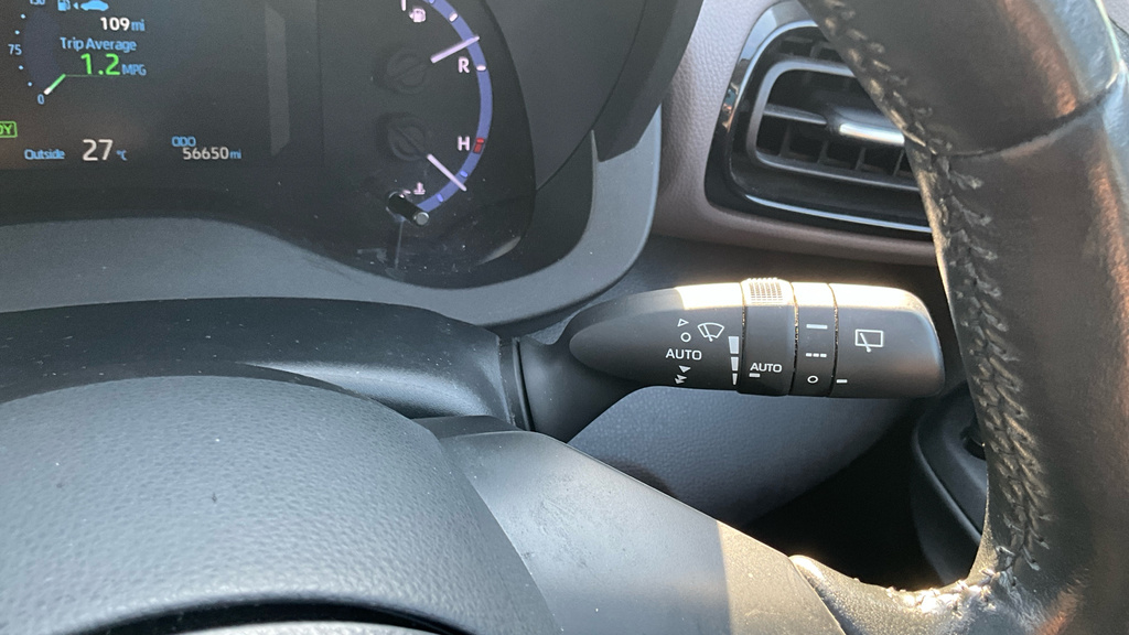Toyota Yaris Cross Dynamic White #33