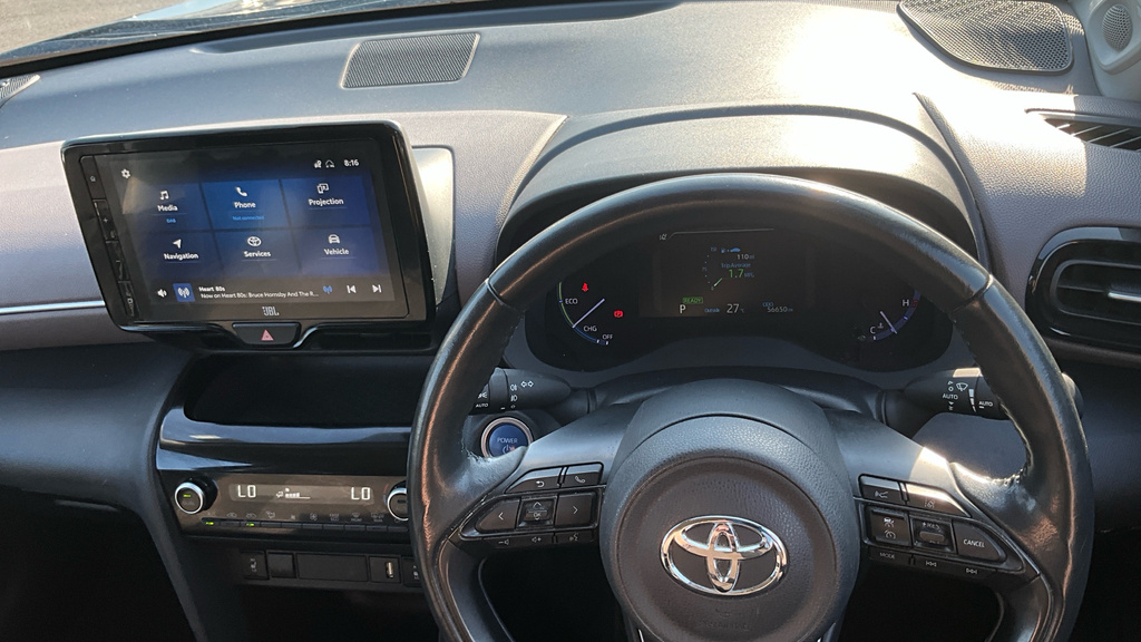 Toyota Yaris Cross Dynamic White #10