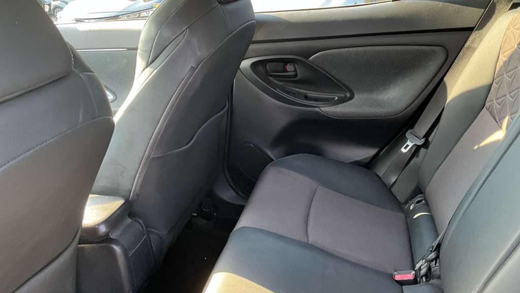 Toyota Yaris Cross Dynamic White #15