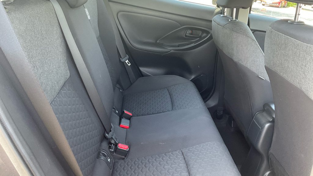Toyota Yaris Cross Excel White #8