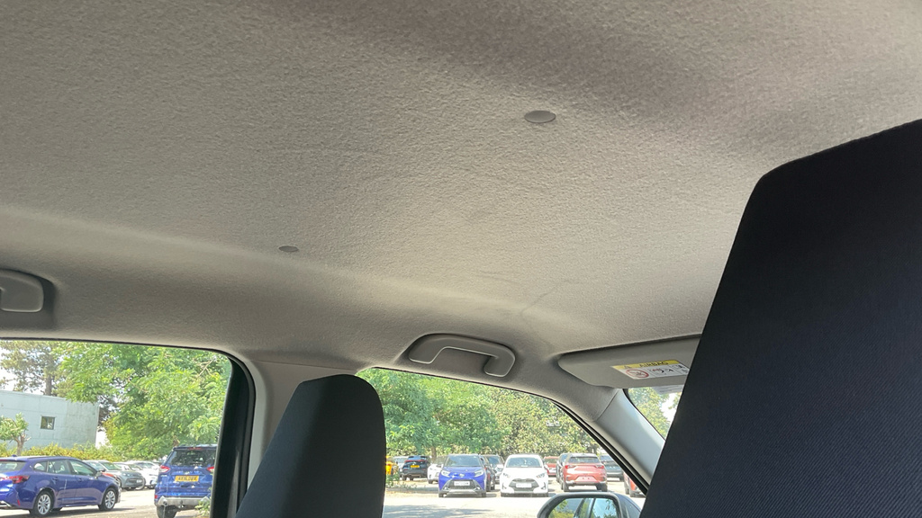Toyota Yaris Cross Excel White #19