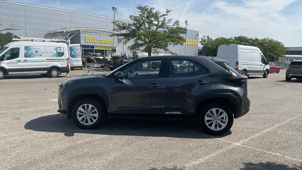 Toyota Yaris Cross Excel White #23