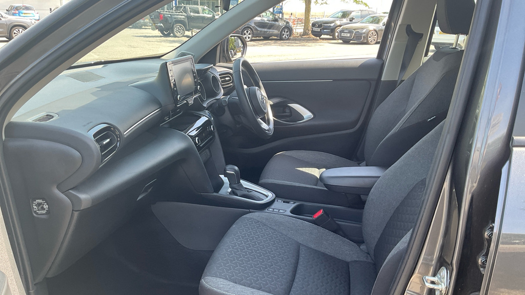 Toyota Yaris Cross 1.5 Vvt-h Icon E-cvt Euro 6 Ss Grey #5