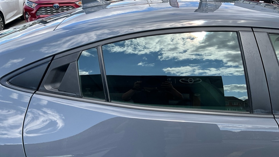Toyota Prius 2.0 Phev Design Cvt Blue #48