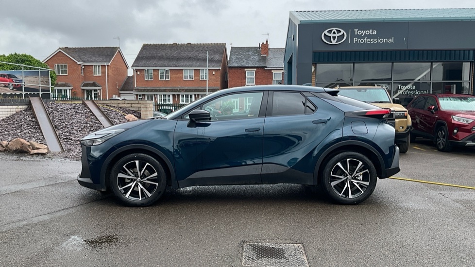 Toyota C-Hr Excel Hev Cvt Silver #24