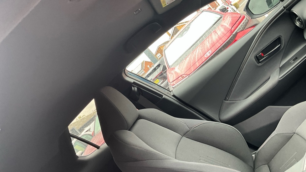 Toyota C-Hr Excel Hev Cvt Silver #19