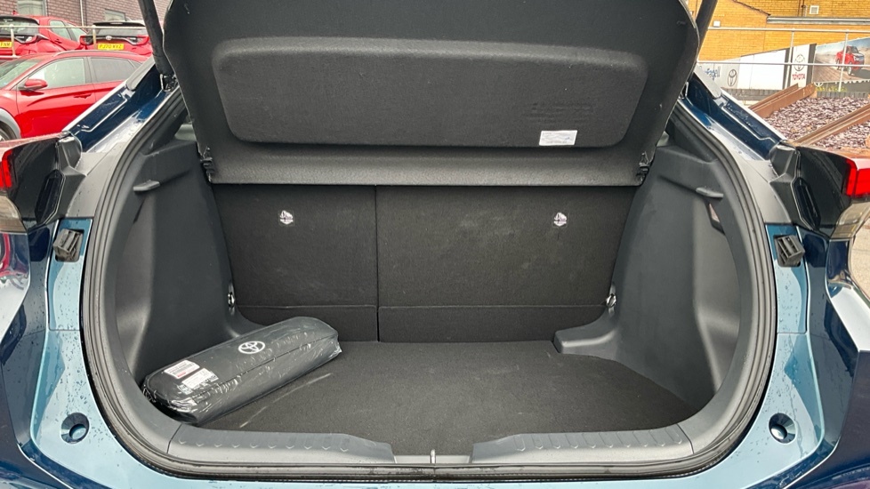 Toyota C-Hr Excel Hev Cvt Silver #13