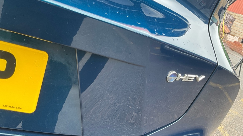 Toyota C-Hr Excel Hev Cvt Silver #39