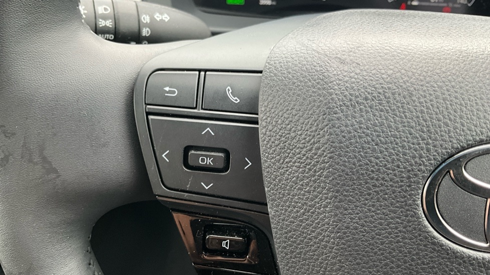 Toyota C-Hr Excel Hev Cvt Silver #35