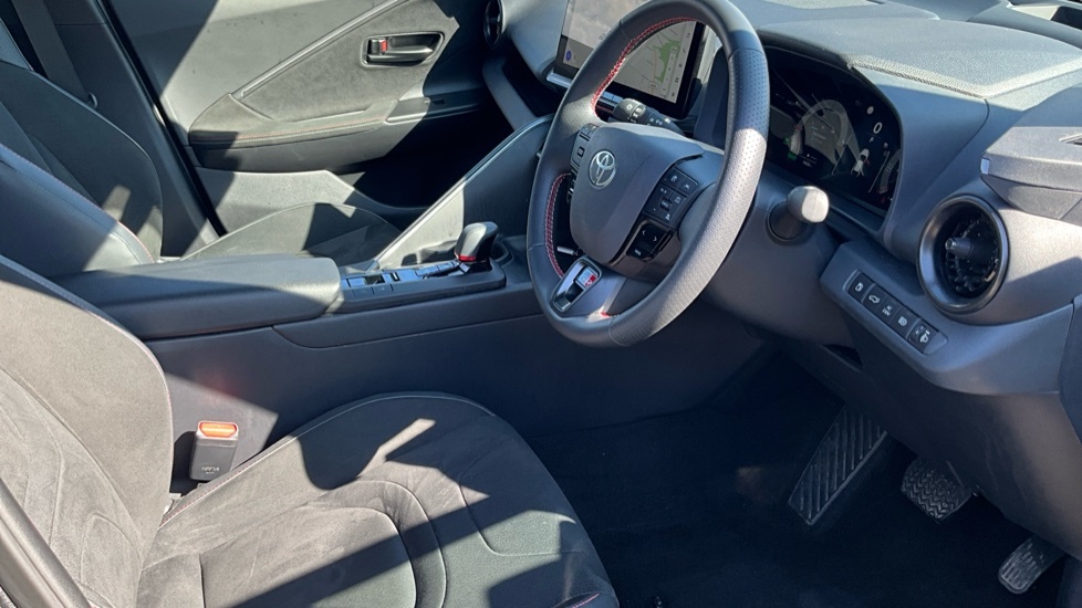 Toyota C-Hr Design White #12
