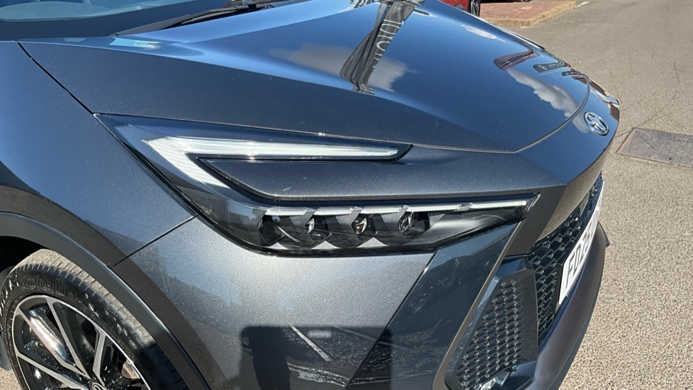 Toyota C-Hr Design White #20
