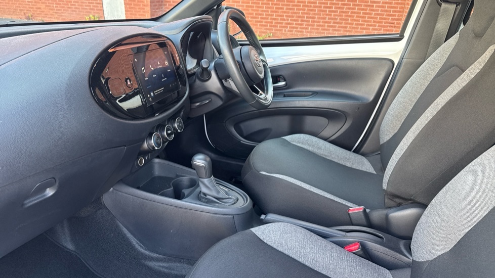 Toyota Aygo X 1.0 Vvt-i Pure X-shift Euro 6 Ss White #5