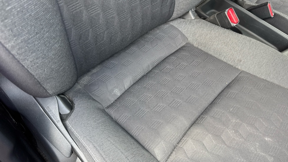 Toyota Yaris 1.5 Vvt-h Excel E-cvt Silver #17