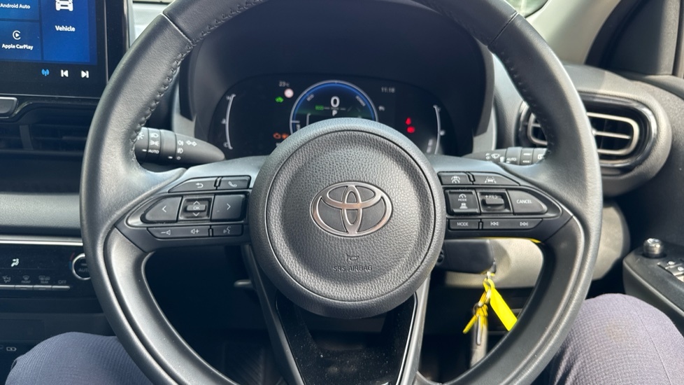 Toyota Yaris 1.5 Vvt-h Excel E-cvt Silver #10